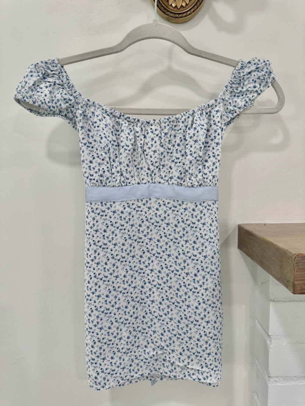 Hollister White Top with Blue Trim